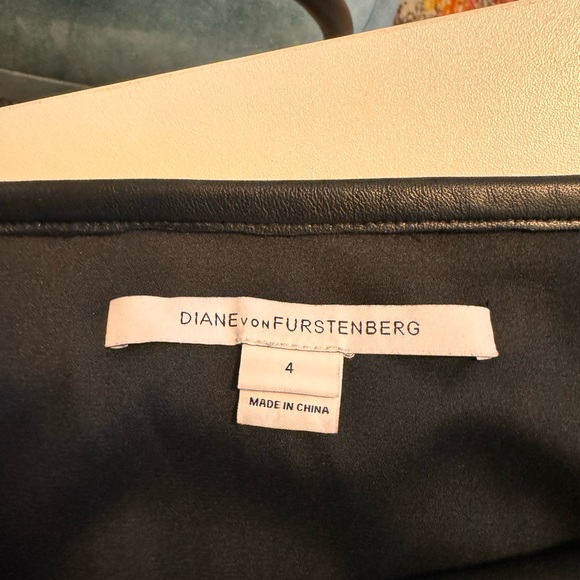 DVF size 4 leather mini skirt - Picture 4 of 6